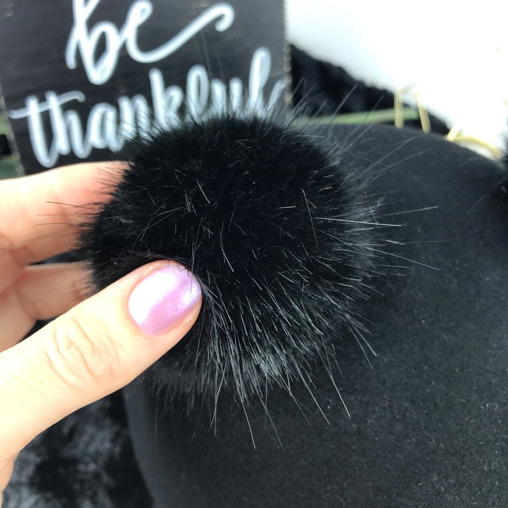 H&M Double Puffball Hat - Picture 4 of 15